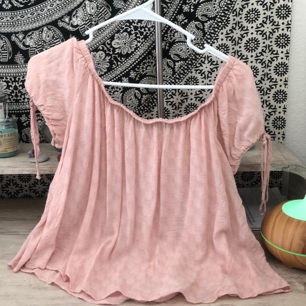 Off the shoulder flexible light pink top